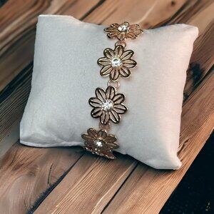 Charming Charlie Flowers & Crystals Bracelet Golden Pink Tone Mint  NWOT